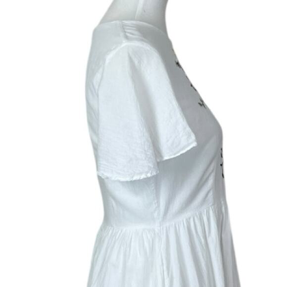 Floral Embroidered A-line Dress Flutter Sleeves White Multi Women’s Size Medium - Picture 7 of 13